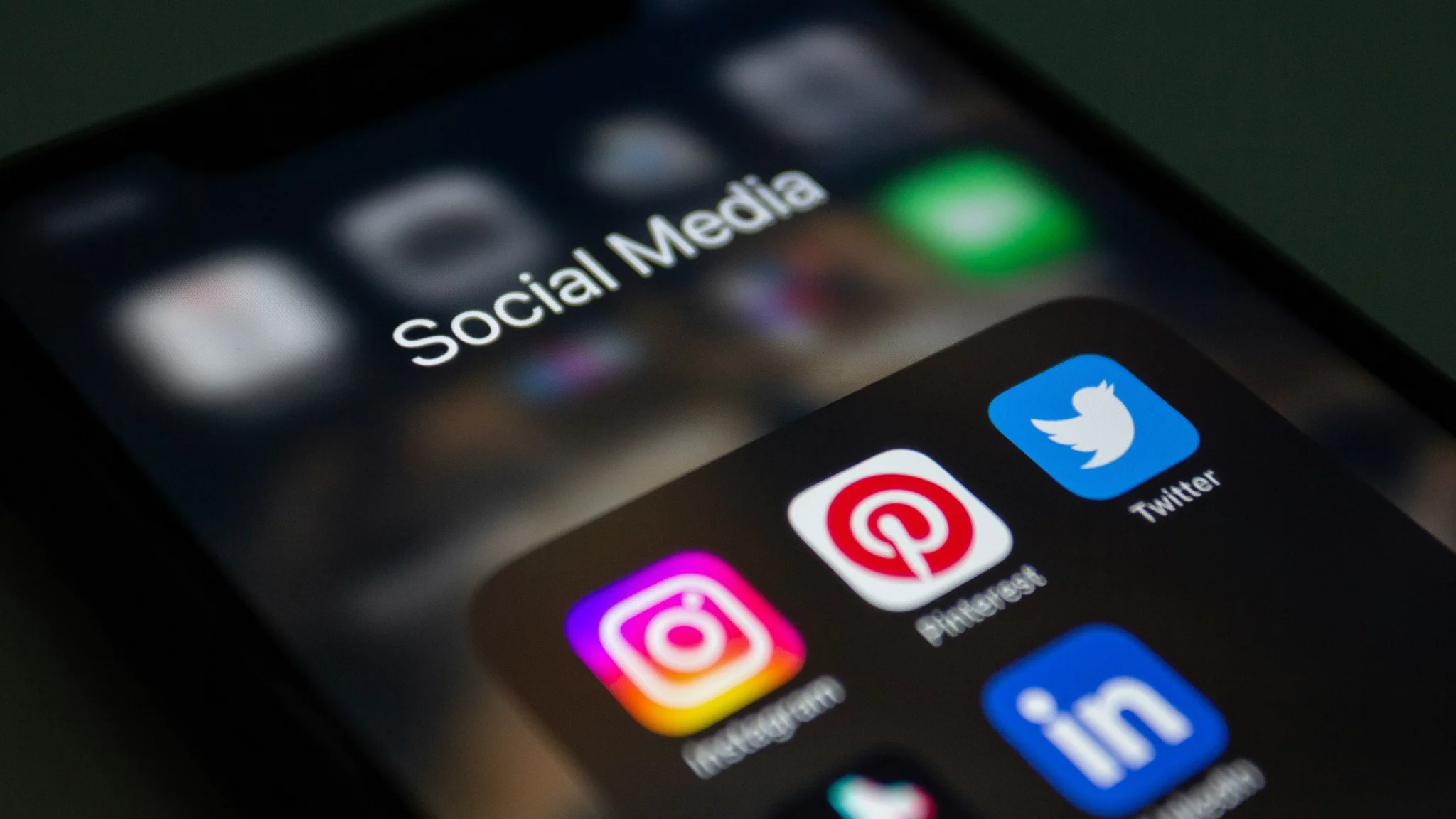 Expertise gestion des réseaux sociaux - Les Complices