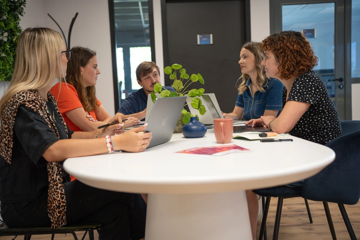 Cadrage stratégique Plan de communication - Les Complices Cadrage stratégique Plan de communication - Les Complices