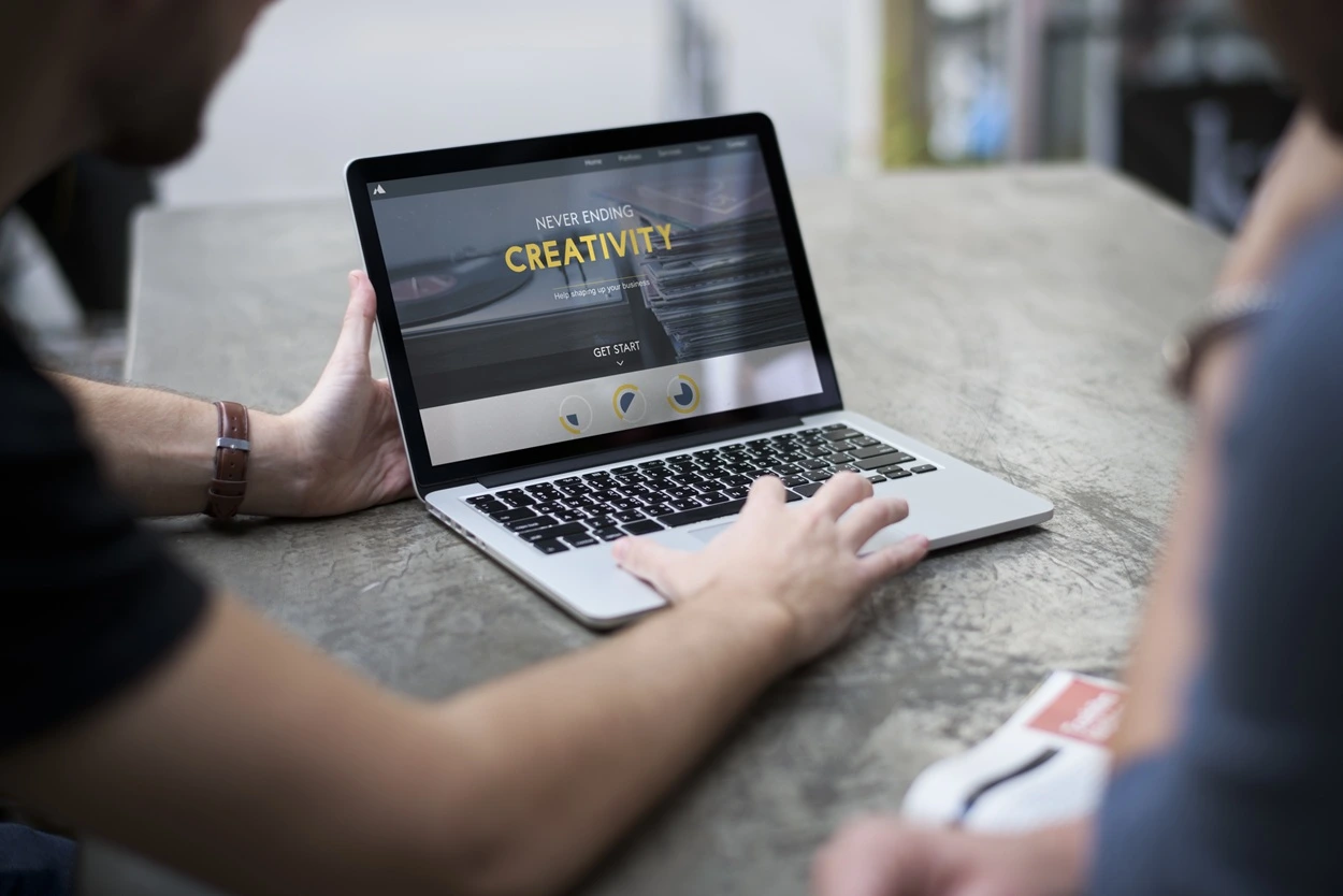 Création site web landing page - Les Complices Création site web landing page - Les Complices