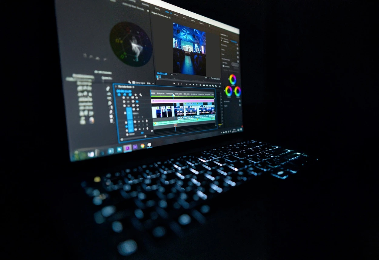 Vidéo verticale production & montage - Les Complices