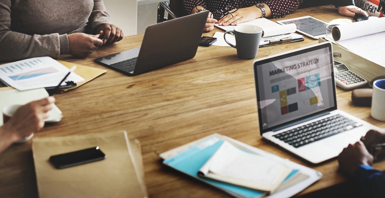 Ateliers de co-construction Positionnement & storytelling - Les Complices Ateliers de co-construction Positionnement & storytelling - Les Complices