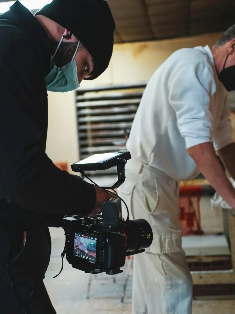 Captation audiovisuelle dans l'usine Labo AAI à Ambares et Lagrave (33)