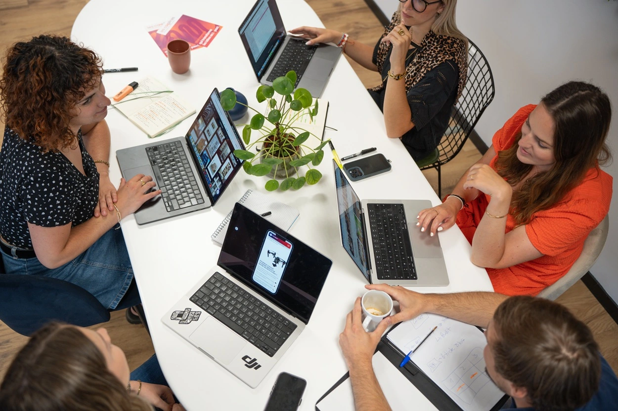 Communication événementielle Communication pré-événement - Les Complices