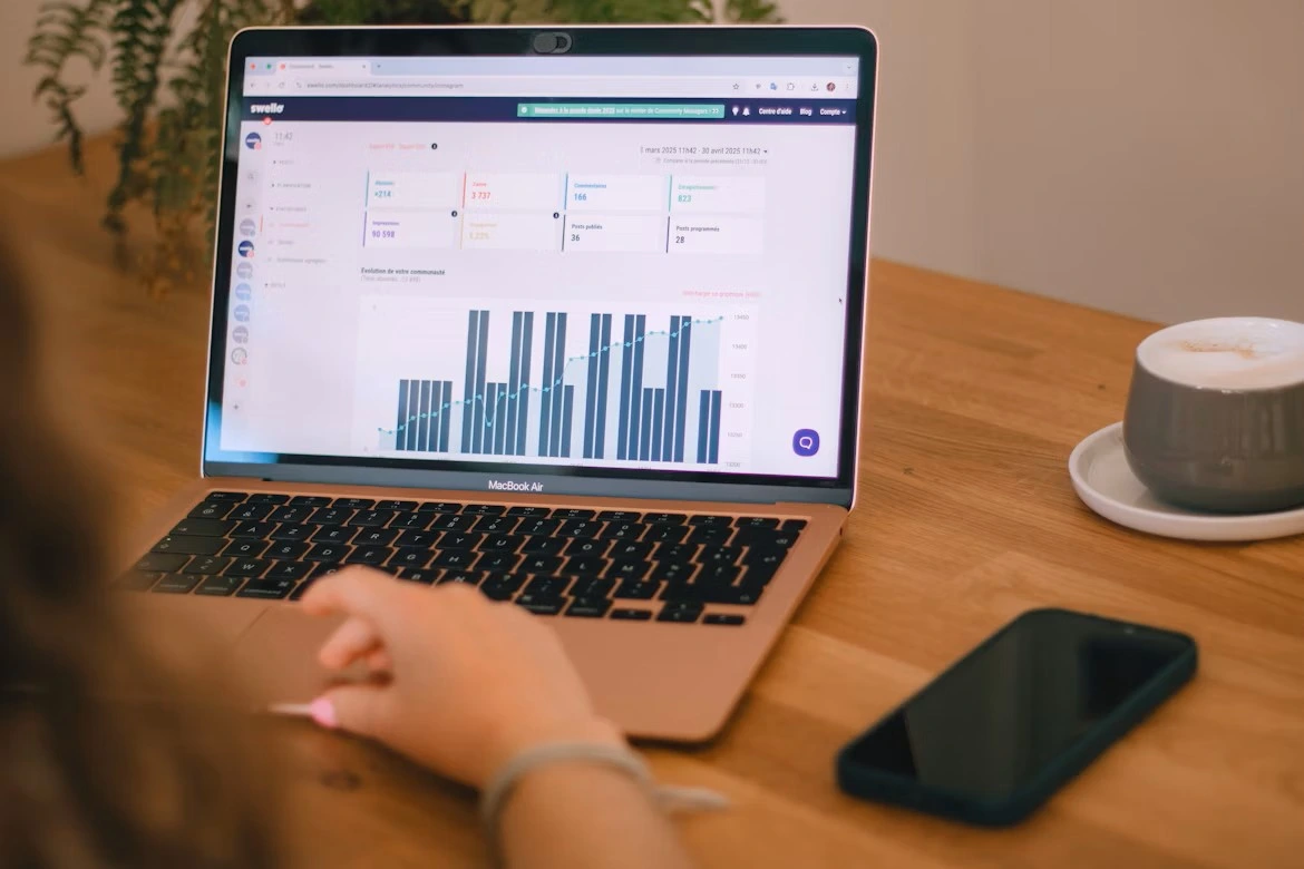 Community management e-réputation - Les Complices