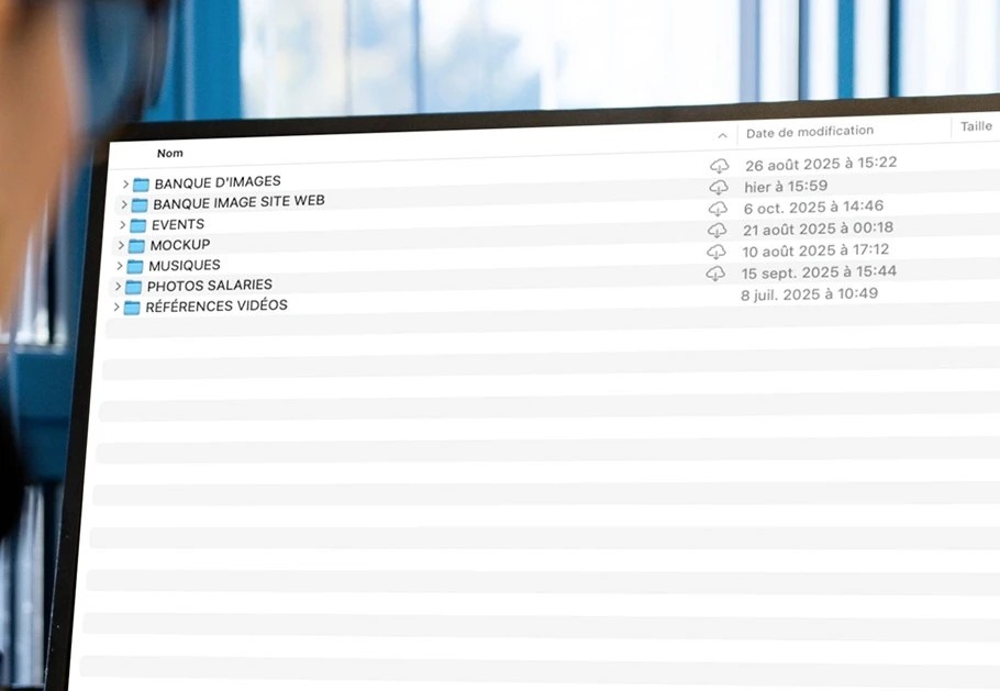 Photographies & médiathèques Mise à disposition de la médiathèque - Les Complices