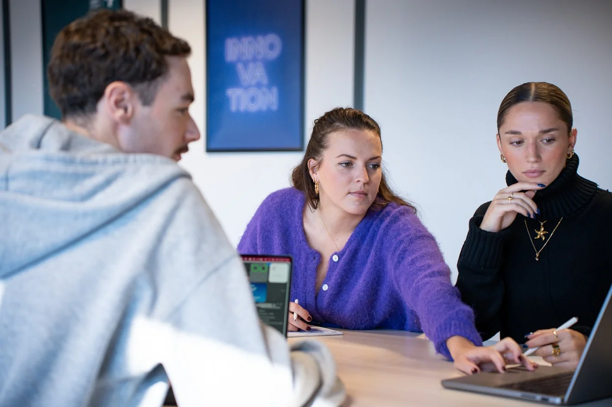 Calendrier éditorial Collecte & cadrage - Les Complices Calendrier éditorial Collecte & cadrage - Les Complices