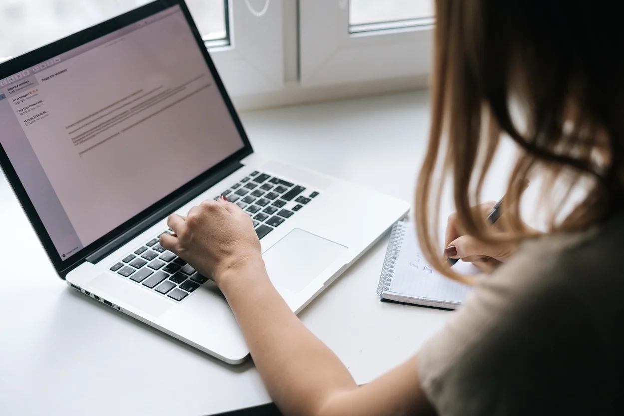 Email marketing Suivi et ajustements - Les Complices