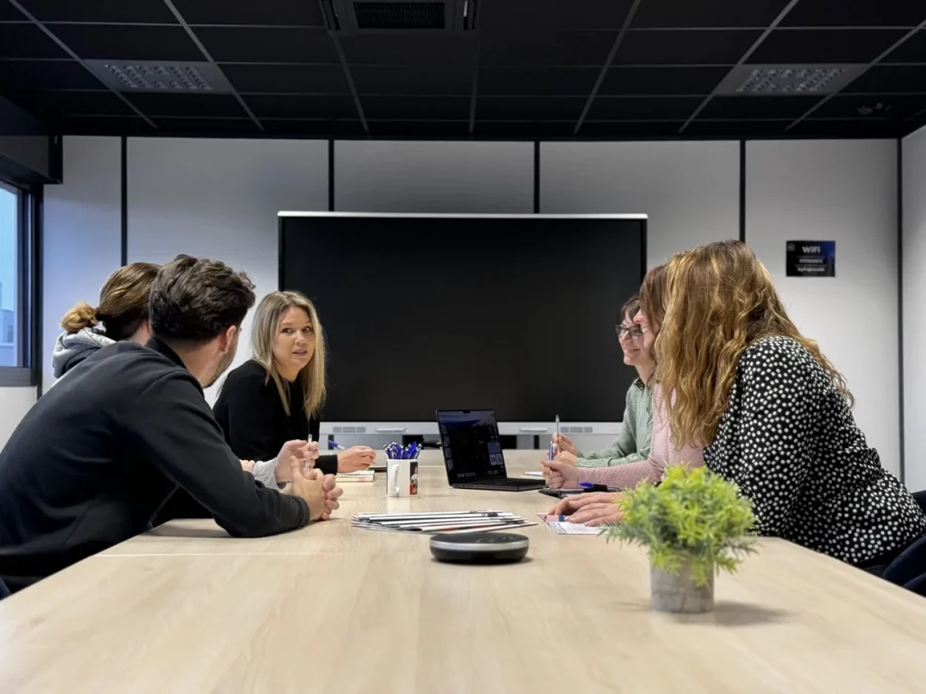 Communication pré-événement Écoute et cadrage - Les Complices