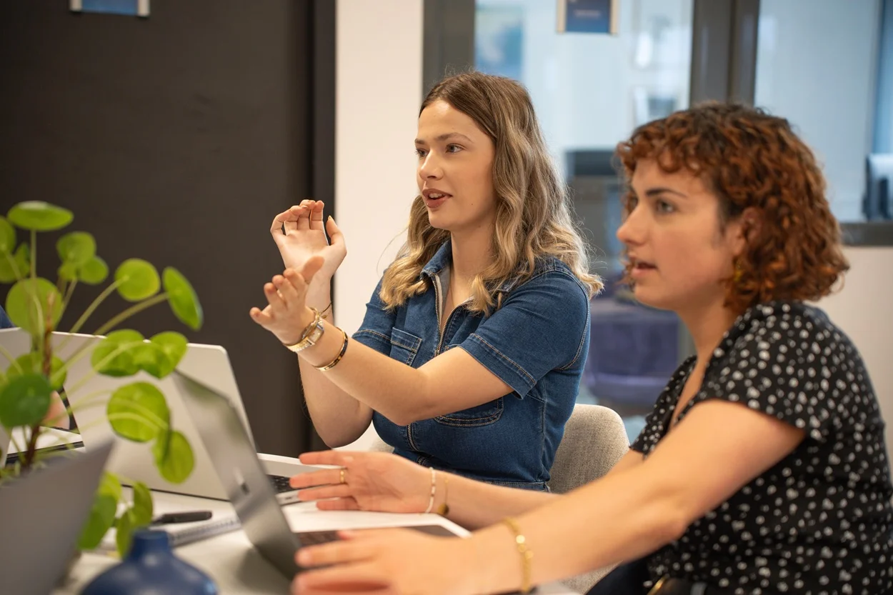 Conception de stand professionnel Brief & objectifs - Les Complices